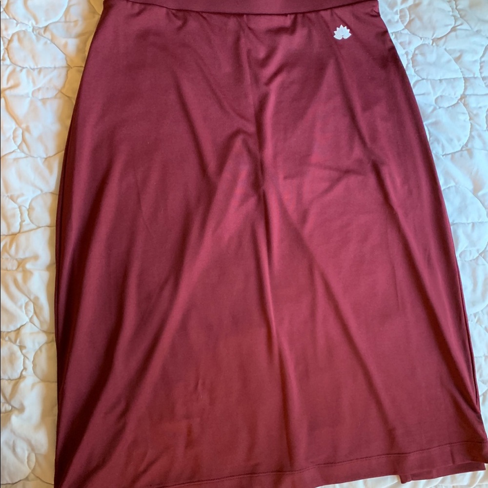 SNOGA athletic skirt - Medium - Burgundy - Midi